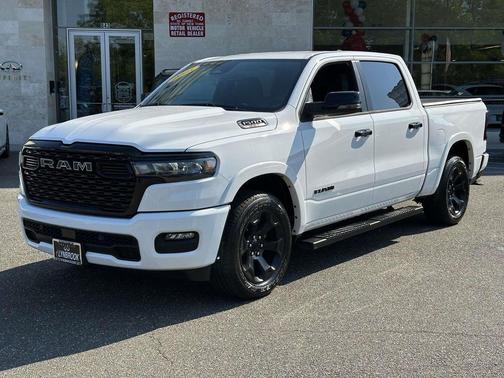 Bright White Clearcoat 2025 RAM 1500 Big Horn/Lone Star