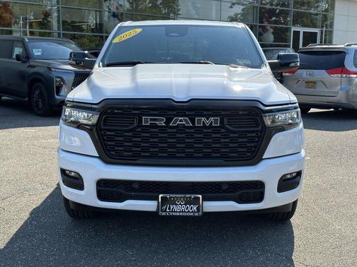 Bright White Clearcoat 2025 RAM 1500 Big Horn/Lone Star