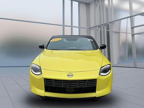 Yellow Pearl 2024 Nissan Z Performance Auto