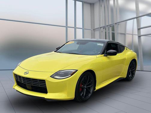 Yellow Pearl 2024 Nissan Z Performance Auto