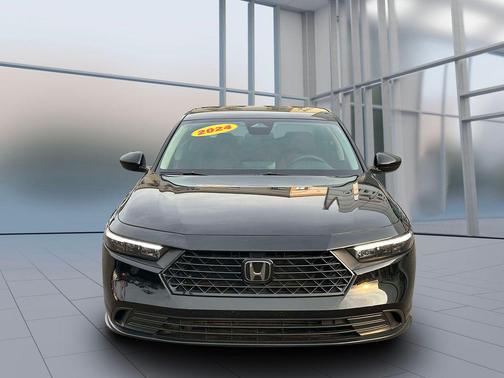 Crystal Black Pearl 2024 Honda Accord LX 1.5T