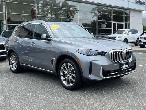 Gray Metallic 2024 BMW X5 xDrive40i