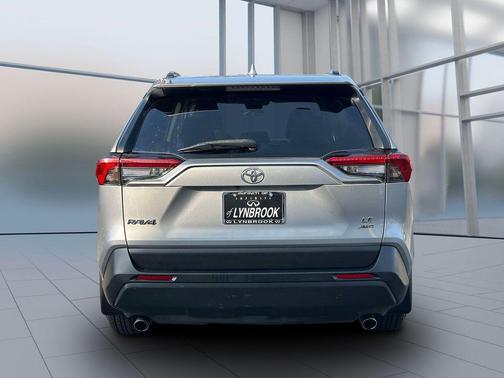 Silver Sky Metallic 2020 Toyota RAV4 LE