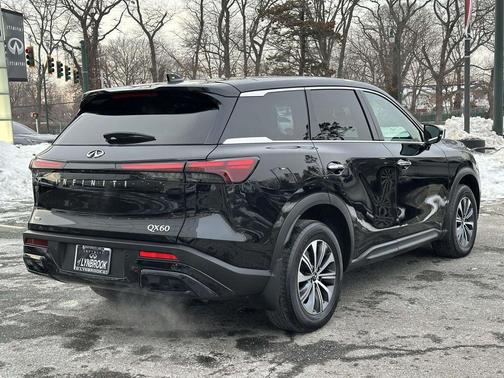 2024 INFINITI QX60 Pure