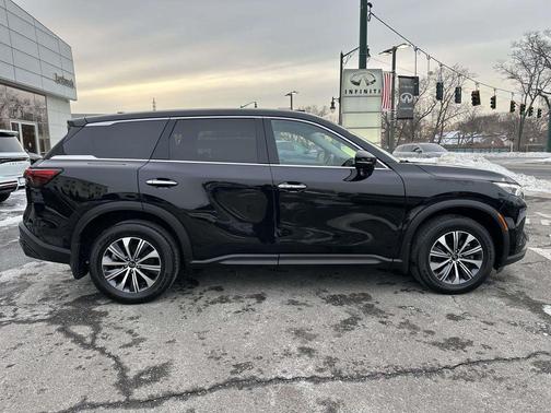 2024 INFINITI QX60 Pure