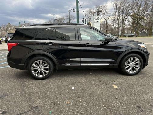 Black 2020 Ford Explorer XLT