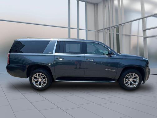 Sky 2020 GMC Yukon XL SLT