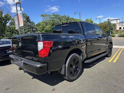 Super Black 2024 Nissan Titan SV