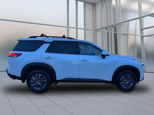 2024 Nissan Pathfinder SV 4WD