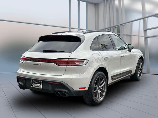 2024 Porsche Macan T