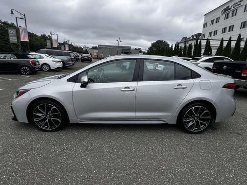 Classic Silver Metallic 2020 Toyota Corolla XSE