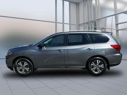 Gun Metallic 2018 Nissan Pathfinder SL