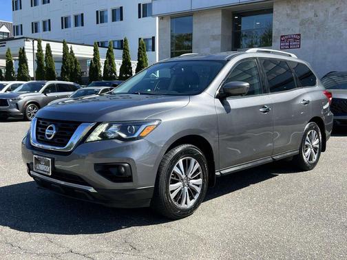 Gun Metallic 2018 Nissan Pathfinder SL
