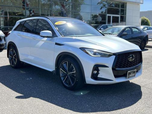 White 2025 INFINITI QX50 Sport AWD