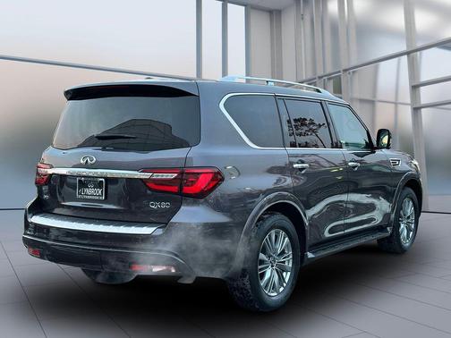 2023 INFINITI QX80 Luxe