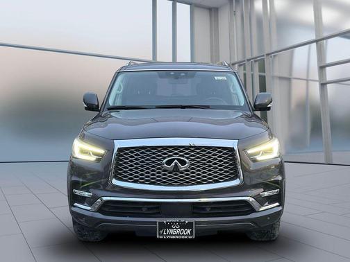 2023 INFINITI QX80 Luxe
