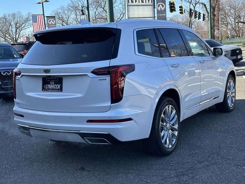 2022 Cadillac XT6 Premium Luxury AWD