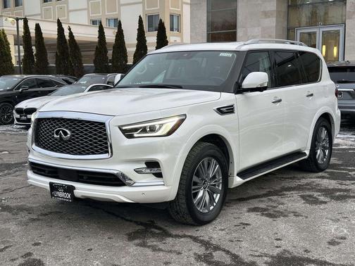 2024 INFINITI QX80 Luxe