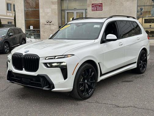 2024 BMW X7 xDrive40i