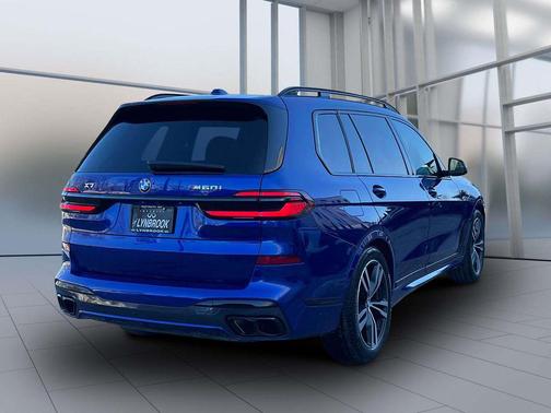 2024 BMW X7 M60i