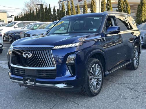 2025 INFINITI QX80 Luxe