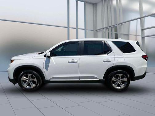 Platinum White Pearl 2025 Honda Pilot EX-L
