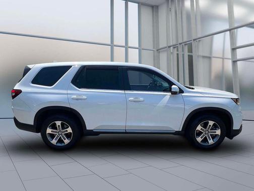 Platinum White Pearl 2025 Honda Pilot EX-L