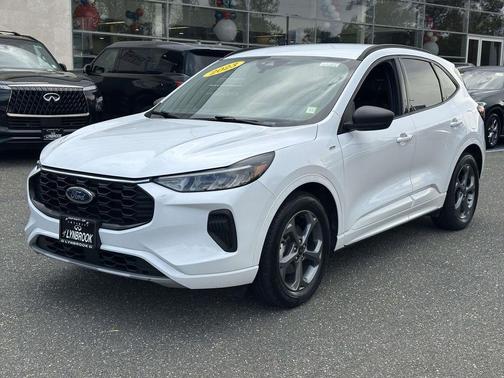 Oxford White 2023 Ford Escape ST-Line