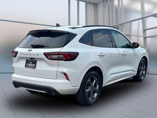 Oxford White 2023 Ford Escape ST-Line