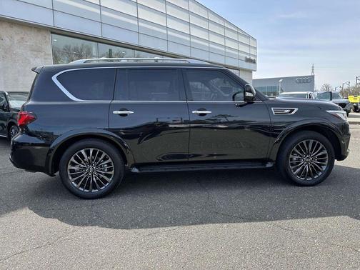 2024 INFINITI QX80 PREMIUM SELECT AWD