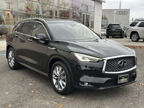 2022 INFINITI QX50 LUXE AWD
