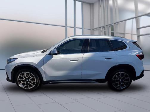 Alpine White 2023 BMW X1 xDrive28i