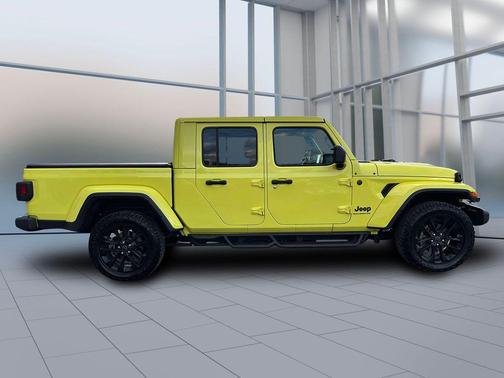 2024 Jeep Gladiator Nighthawk