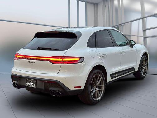 2023 Porsche Macan T