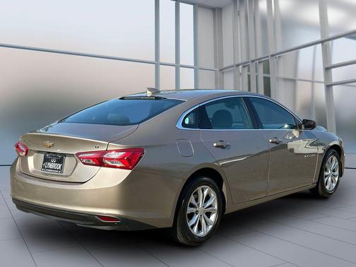 Mineral Gray Metallic 2022 Chevrolet Malibu FWD LT