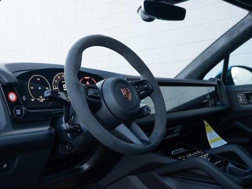 Montego Blue Metallic 2026 Porsche Cayenne GTS