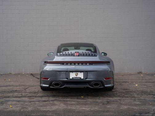 Platinum Silver Metallic 2026 Porsche 911 Carrera