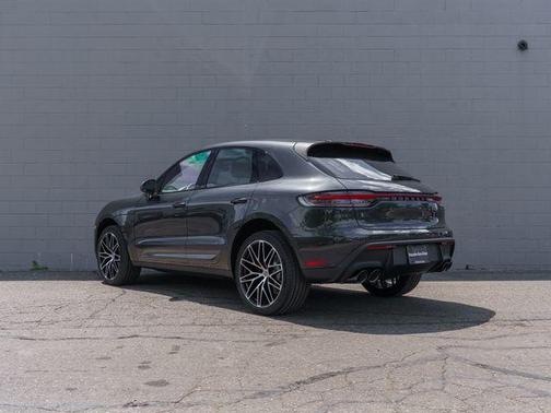 Volcano Grey Metallic 2026 Porsche Macan T