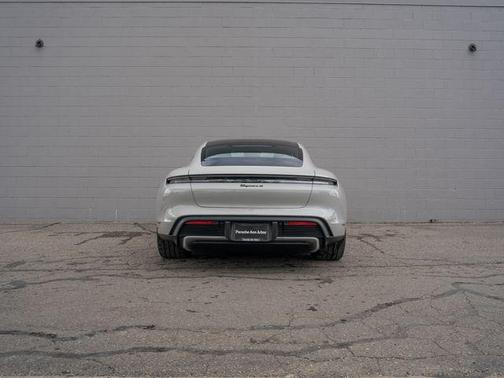 Chalk 2026 Porsche Taycan 4