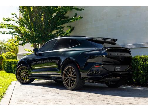 2025 Aston Martin DBX 707 SUV