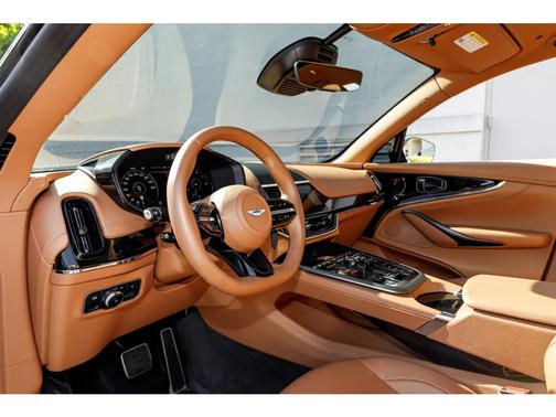 2025 Aston Martin DBX 707 SUV