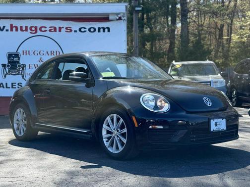 Deep Black Pearl Metallic 2018 Volkswagen Beetle 2.0T S