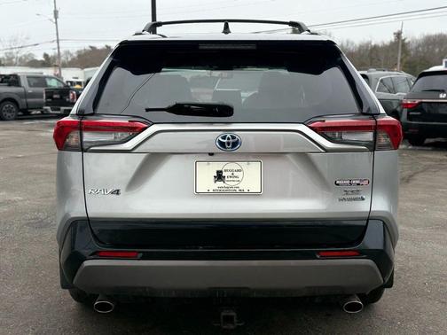 2019 Toyota RAV4 Hybrid SE