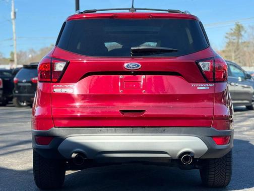 Ruby Red Metallic Tinted Clearcoat 2019 Ford Escape Titanium
