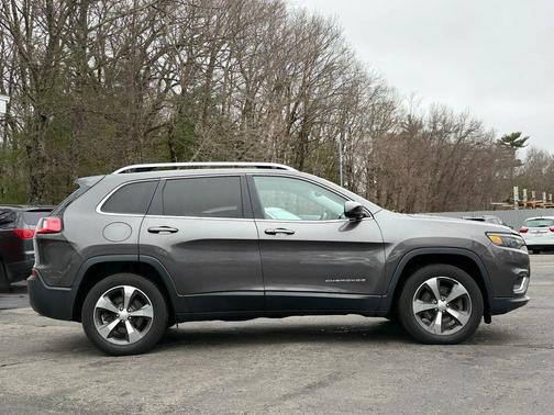 Granite Crystal Metallic Clearcoat 2019 Jeep Cherokee Limited