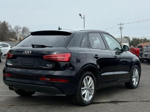 Black 2017 Audi Q3 2.0T Premium