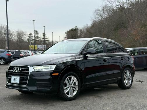 Black 2017 Audi Q3 2.0T Premium