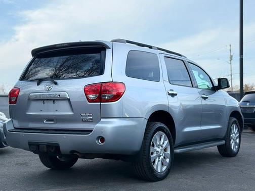 Silver Sky Metallic 2013 Toyota Sequoia Platinum