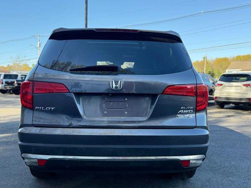Modern Steel Metallic 2016 Honda Pilot Elite