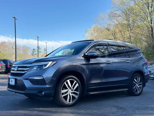 Modern Steel Metallic 2016 Honda Pilot Elite